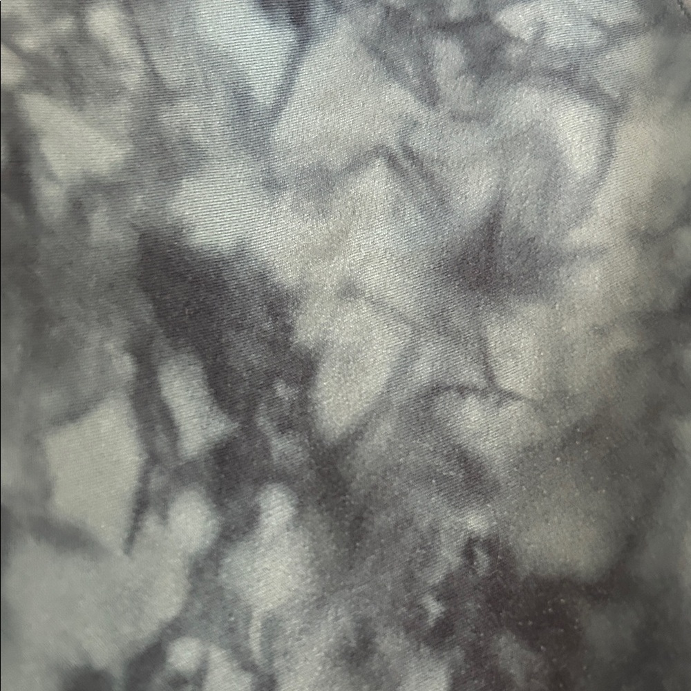 Athleta women’s lux Tie-Dye Leggings - Picture 6 of 6